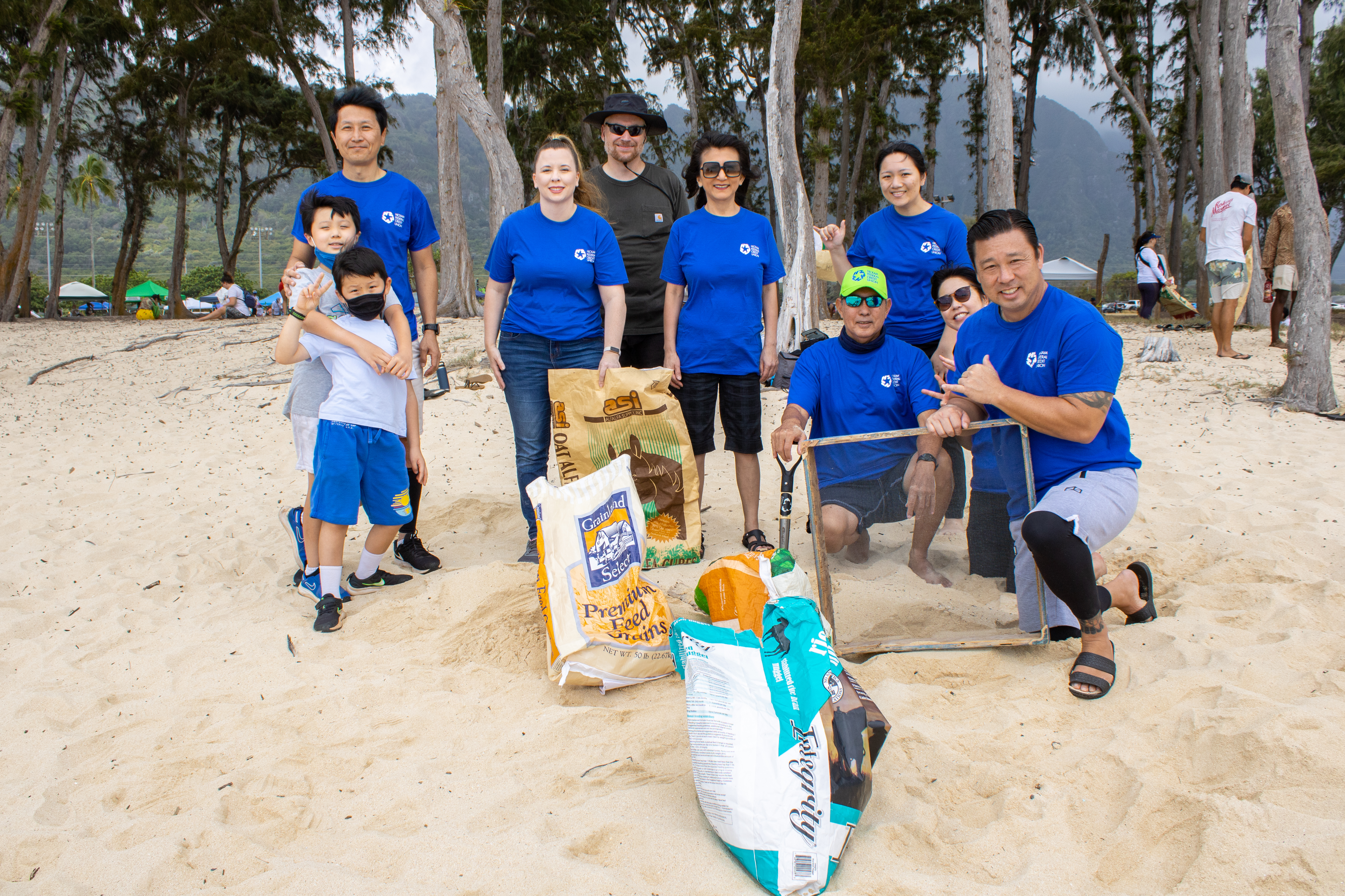 The Hickam FCU team at the 2022 Sustainable Coastlines Hawai'i Earth Day Festival.
